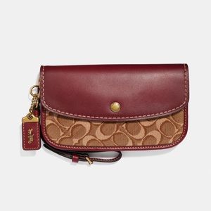 COACH Sig Leather Clutch + matching card case EUC
